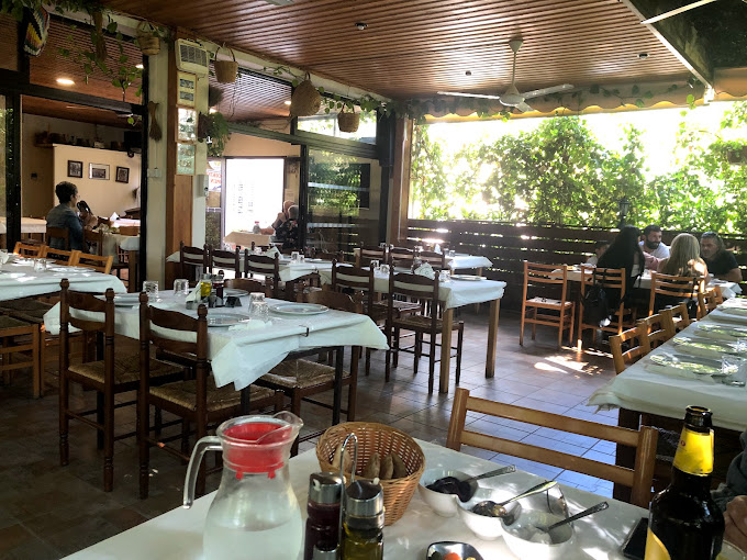 Ταβέρνα Πολυδέντρι – Πελέντρι