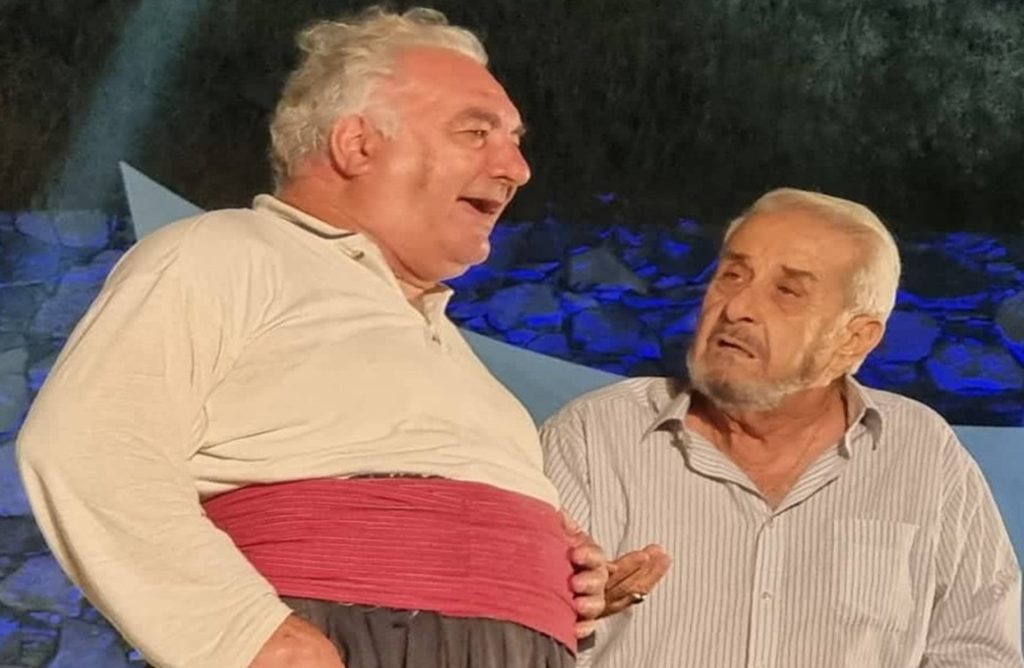 Κώστας Βήχας μετά την παράσταση στον Αγ. Θεόδωρο Πιτσιλιάς: «Μας συγκινήσατε»