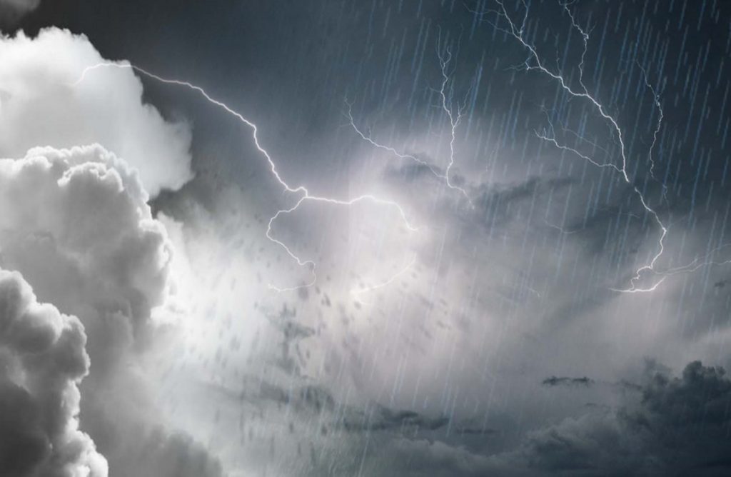 Σε ισχύ πορτοκαλί προειδοποίηση για έντονα καιρικά φαινόμενα και σήμερα