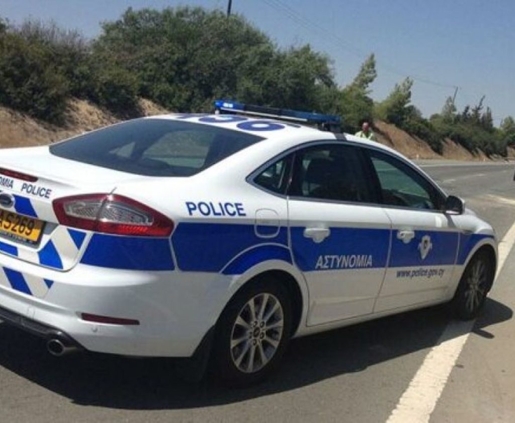 Έκλεισαν δρόμοι στα ορεινά λόγω της μεγάλης πυρκαγιάς
