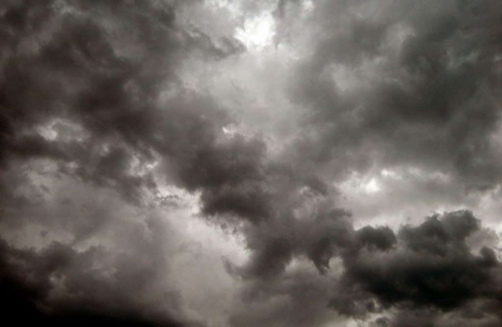 Πέφτει απόψε η θερμοκρασία στα ορεινά – Πότε επιστρέφουν οι βροχές