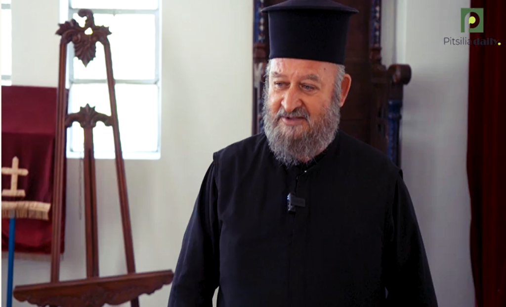 Ο Πάτερ Αγριδιών μας παρουσιάζει όσα διασώθηκαν από το εκκλησάκι Προφήτη Ηλία που κατεδαφίστηκε