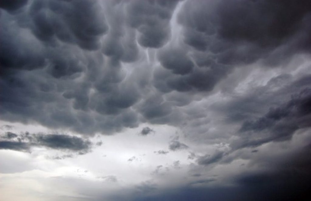 Αποχωρούν για λίγο οι βροχές – Συννεφιασμένος σήμερα ο καιρός