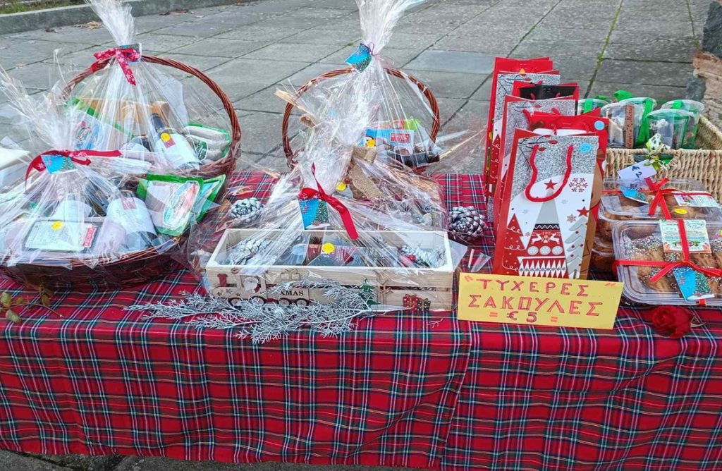 Τεράστιο το ενδιαφέρον! Και τα Θεοφάνια Χριστουγεννιάτικη Αγορά στην Ποταμίτισσα (ΦΩΤΟΣ)