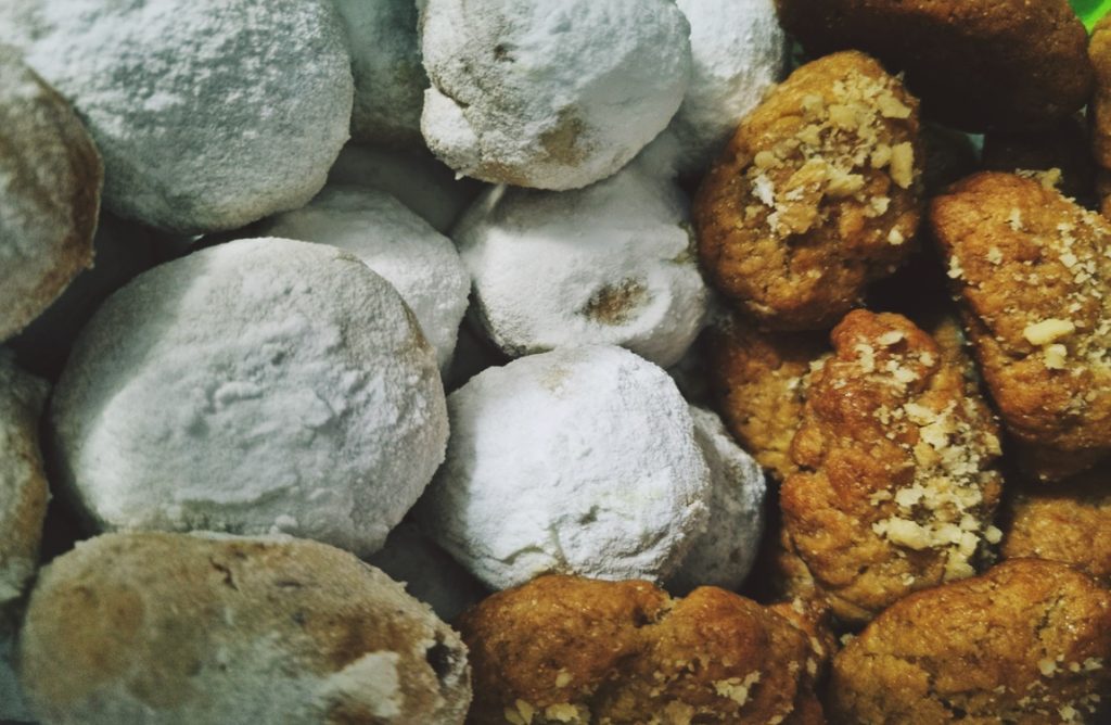 Κουραμπιέδες και μελομακάρονα: Ξέρετε την ιστορία τους;