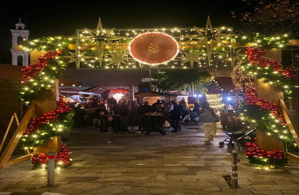 Λίγο πριν αλλάξει ο χρόνος και το Χριστουγεννιάτικο Χωριό Κυπερούντας κρύβει πολλές εκπλήξεις