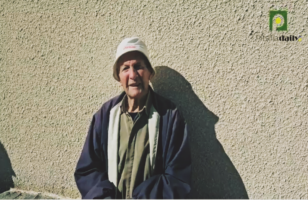 «Ως τωρά τηλεφωνούν μου…» – Ο πραματευτής Γιαννής που γύριζε όλα τα χωριά της Πιτσιλιάς (ΒΙΝΤΕΟ)