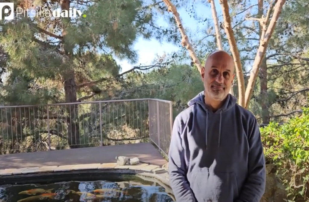 Ο κύριος Αργύρης μιλά στο Pitsilia Daily για τα Ιαπωνικά Ψάρια Koi (ΒΙΝΤΕΟ)