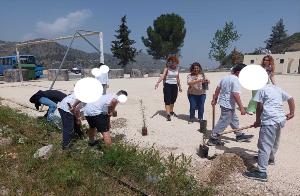 Πραγματοποιήθηκε δενδροφύτευση στον Ασκά από Μαθητές και Εκπαιδευτικούς