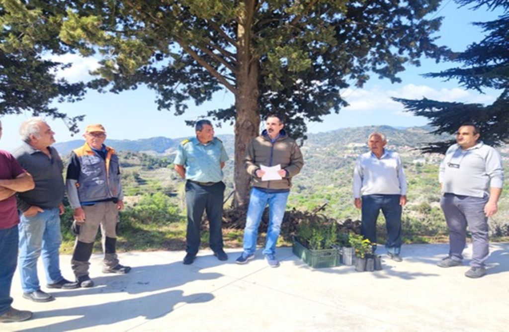 Πραγματοποιήθηκε η Δενδροφύτευση από το Κοινοτικό Συμβούλιο Χανδριών (ΦΩΤΟΣ)