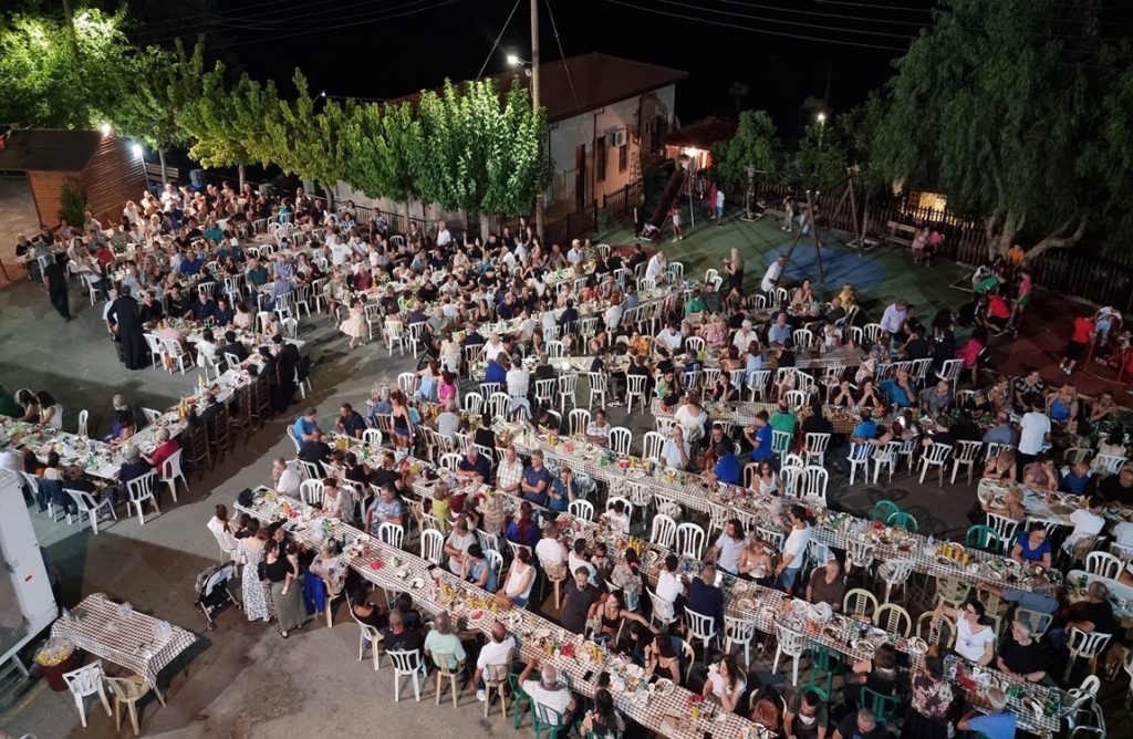 Ήταν όλοι εκεί! Τεράστια η ανταπόκριση του κόσμου για το Δείπνο Αγάπης στον Άγιο Κωνσταντίνο