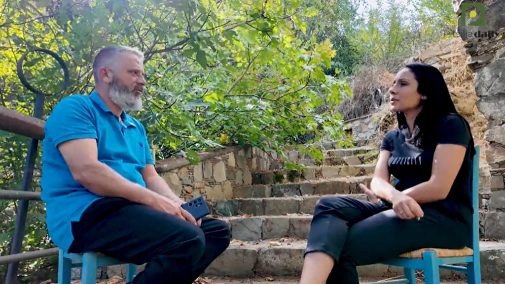 ΒΙΝΤΕΟ: Βόλτα στον Ασκά και μία εφ’ όλης της ύλης συνέντευξη από τον Κοινοτάρχη