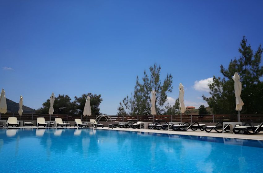  Το ανακαινισμένο St John’s Pool-Restaurant στον Άγιο Ιωάννη Πιτσιλιάς ανοίγει τις πόρτες του και σας περιμένει!